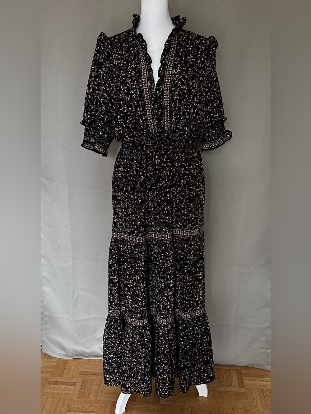 Max Studio Black Floral V-Neck Maxi Dress